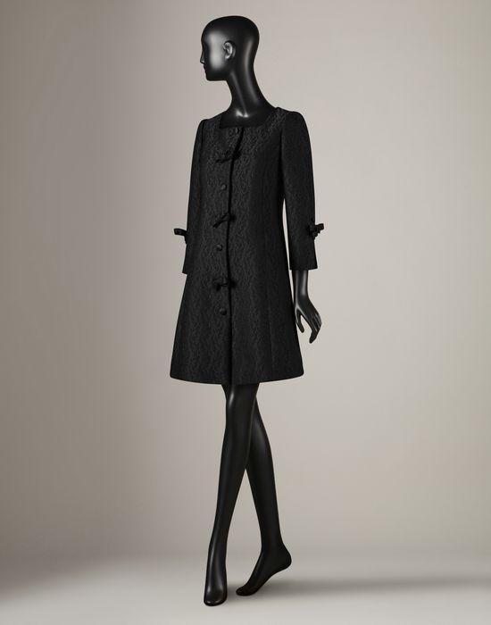 BRICADE COAT WITH BOWS (WOMANS)